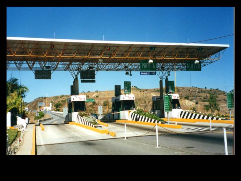 CASETA DE COBRO, HUITZO  Oaxaca. CAPUFE. 2002